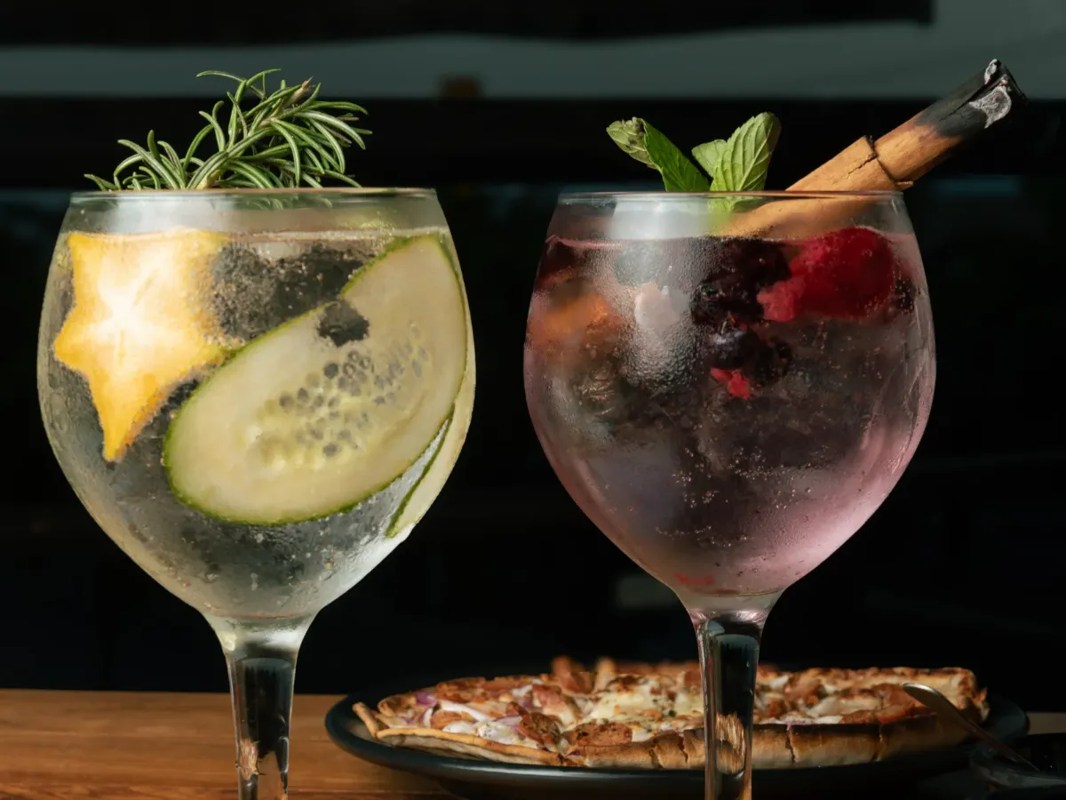 Jueves 2x1 en Gins