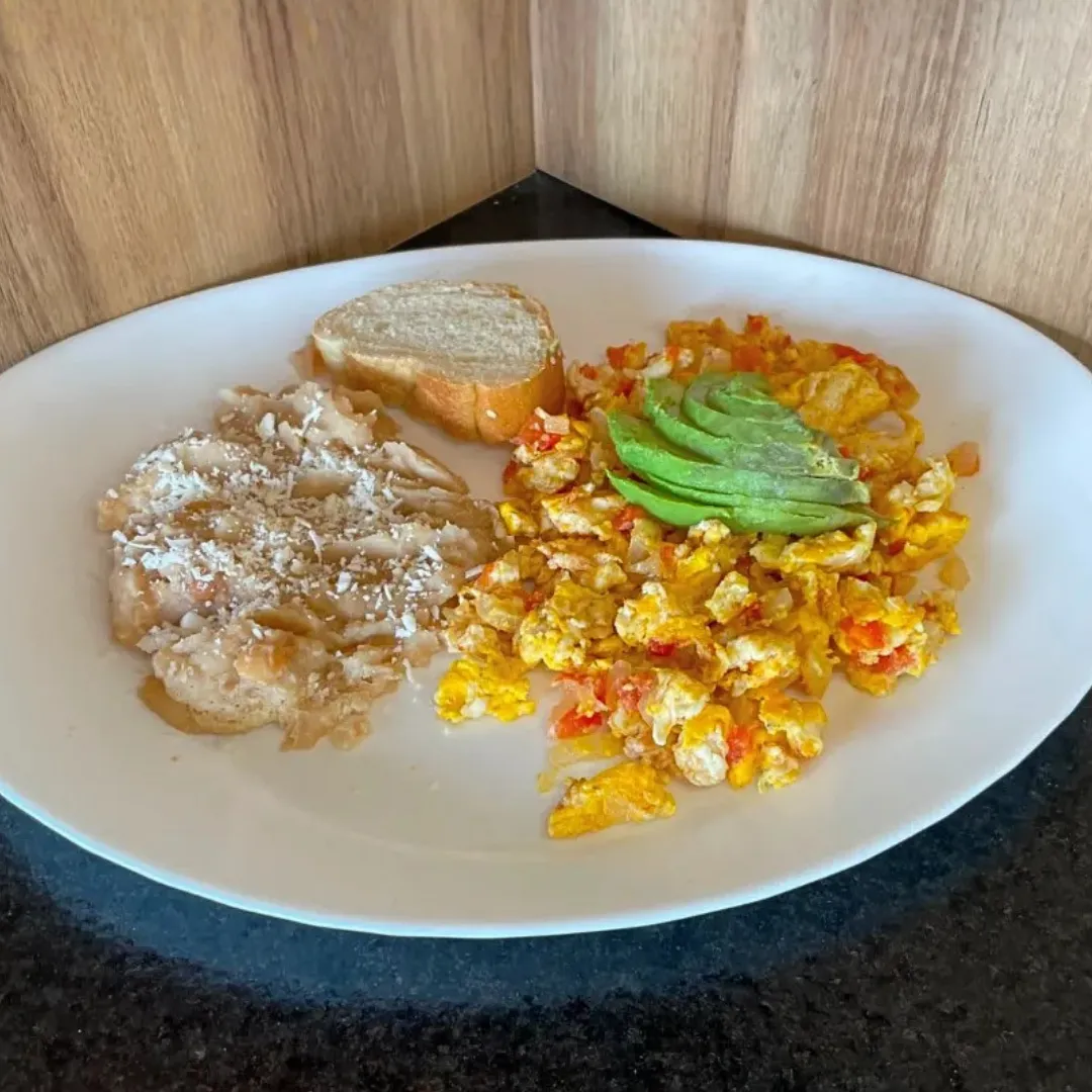Huevos a la Mexicana