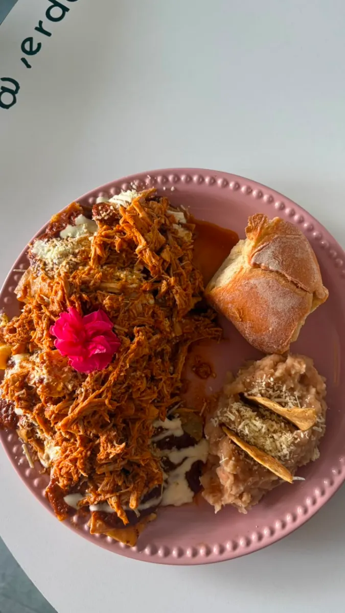 Chilaquiles con Cochinita Pibil